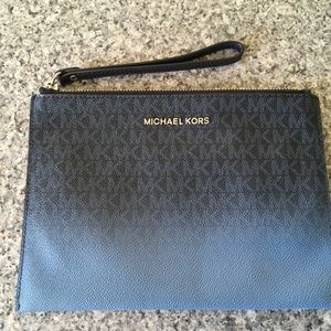 Michael Kors Jet Set Travel XL ZIP Clutch Wristlet French Blue